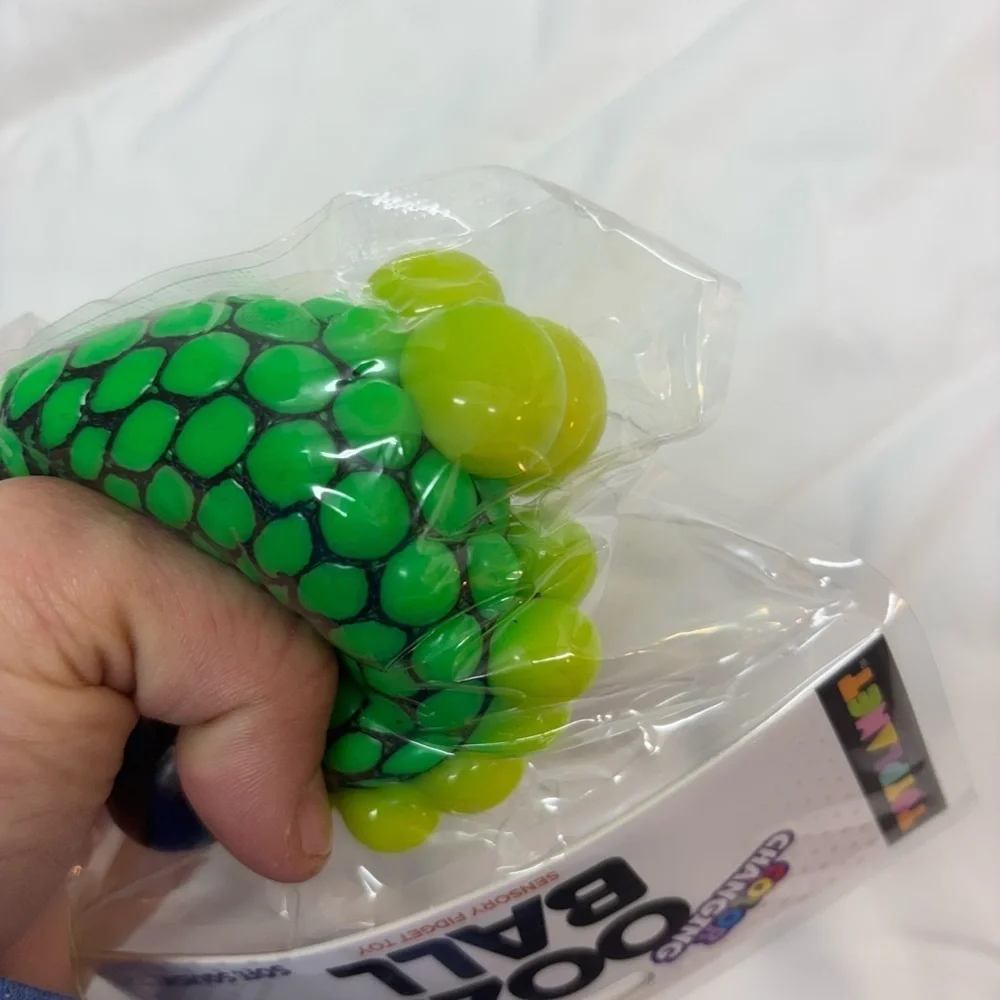 NWT Color Changing Ooze Ball Sensory Fidget Toy- Toy Planet yellow and green